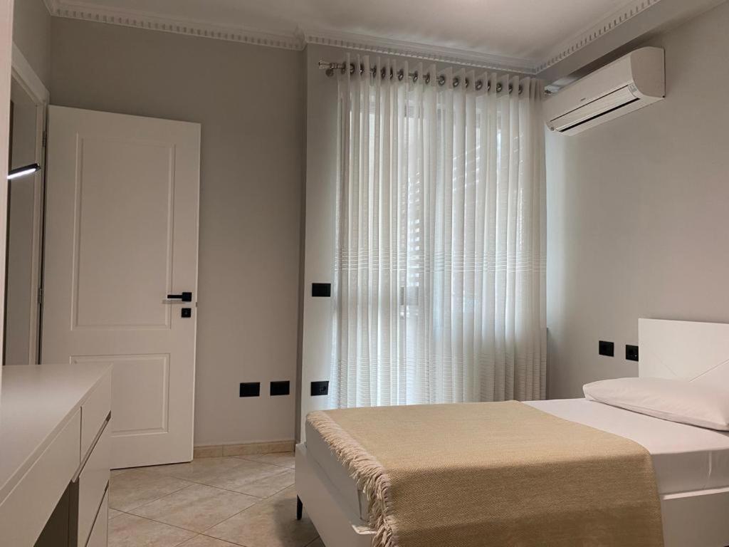 Laureta Central Apartment Tirana Eksteriør billede
