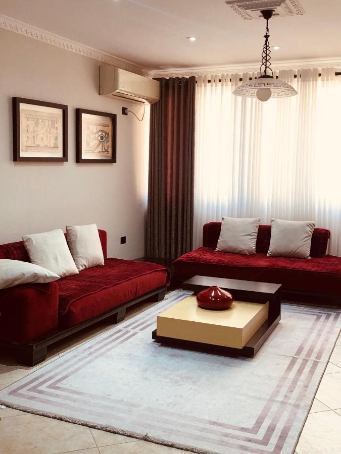 Laureta Central Apartment Tirana Eksteriør billede