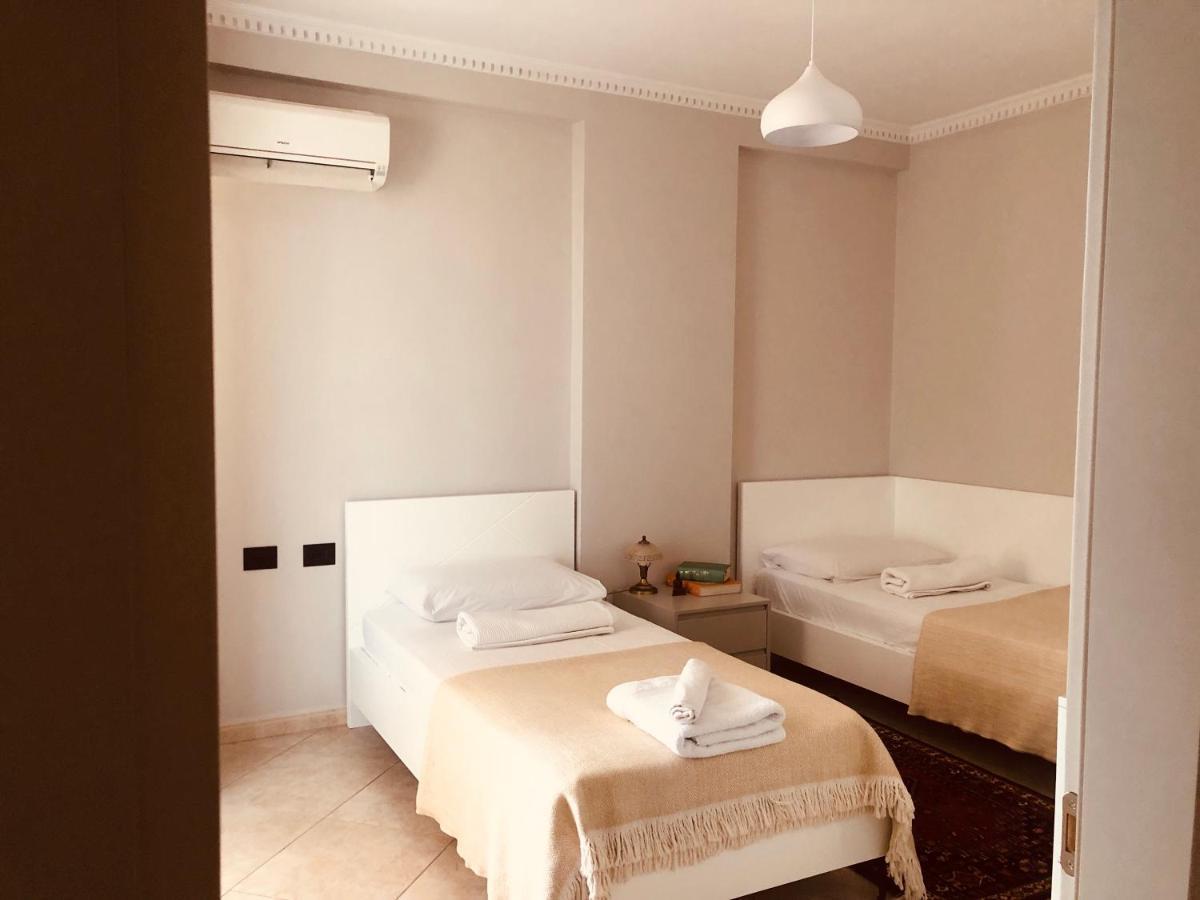Laureta Central Apartment Tirana Eksteriør billede